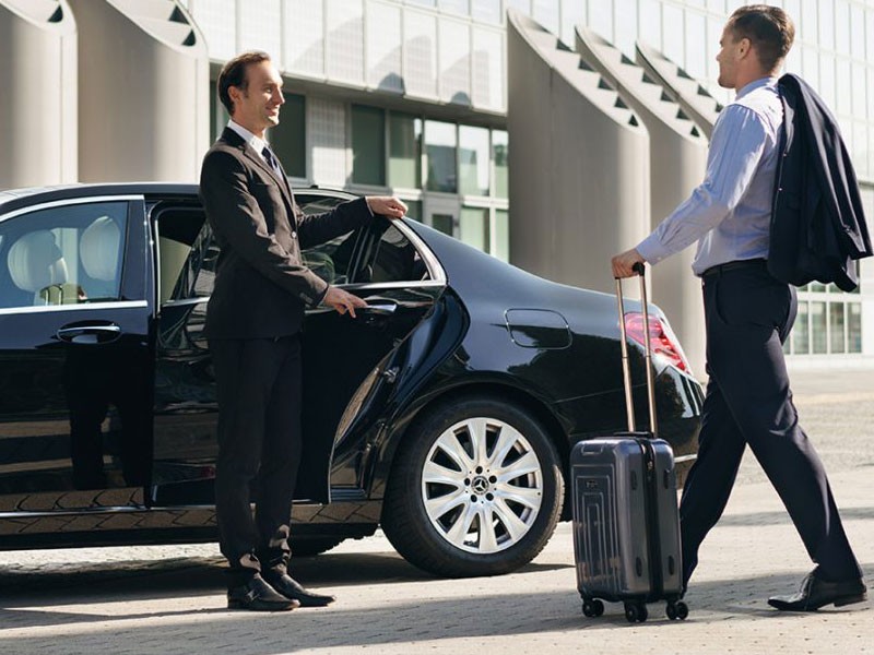 5 prednosti iznajmljivanja vozila sa vozačem u Beogradu