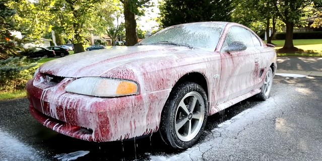 Kako oprati iznajmljeni automobil kod kuće