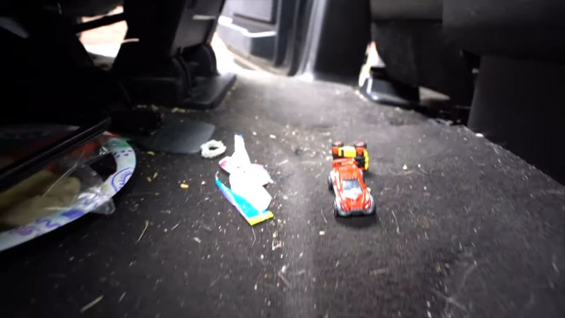 7 trikova za čišćenje automobila (za lenje)